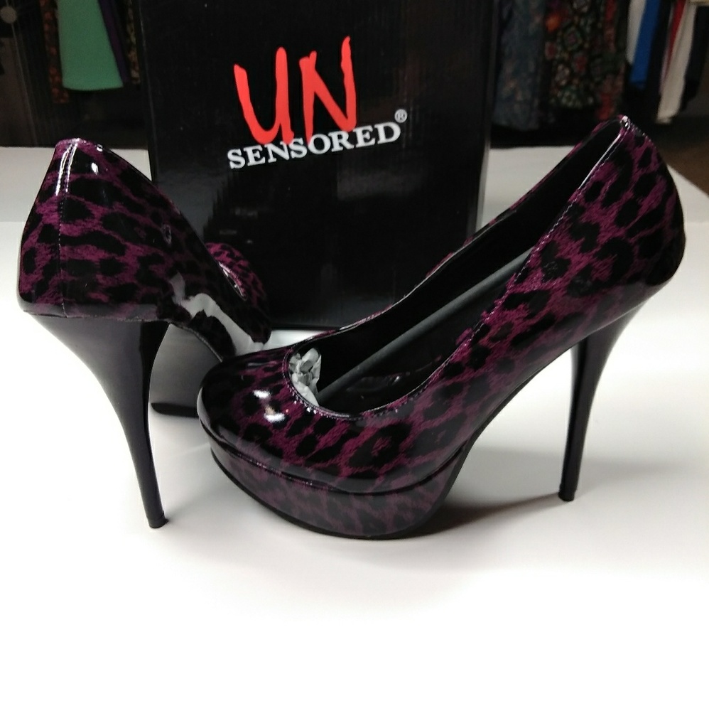 HEELS BY UN SENSORED